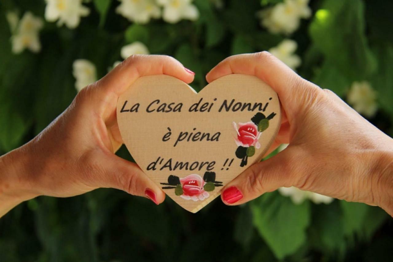 TassulloLa Casa Dei Nonniアパートメント エクステリア 写真